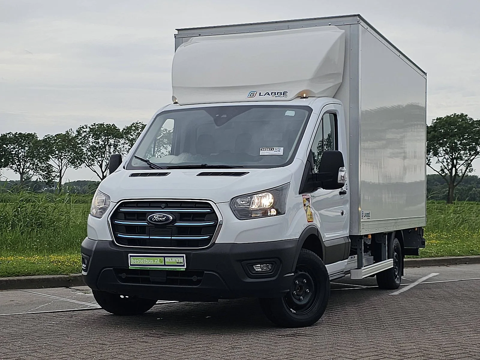 Ford E-Transit (2025) — foto 1