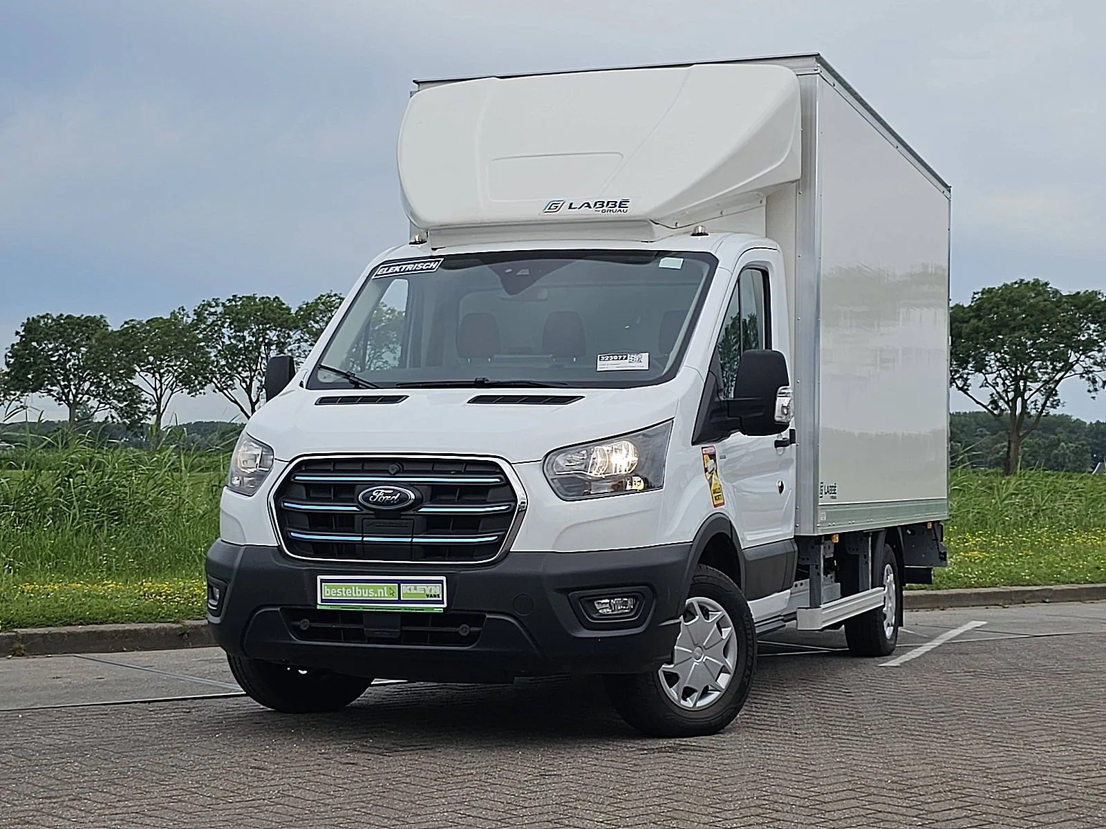 Ford E-Transit (2025) — foto 1