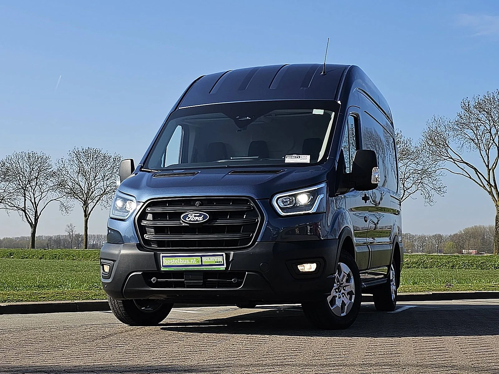 Ford Transit (2024) — foto 1