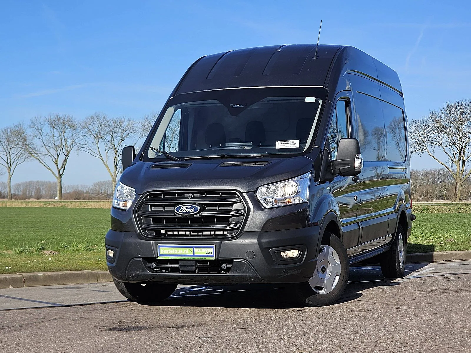 Ford Transit (2024) — foto 1