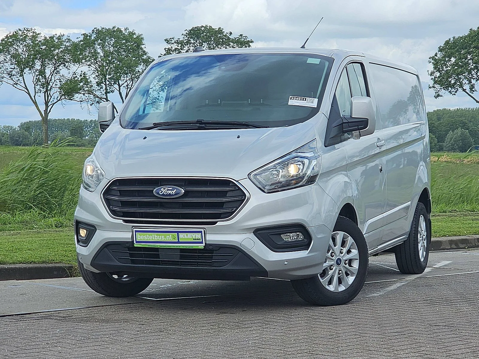 Ford Transit (2023) — foto 1