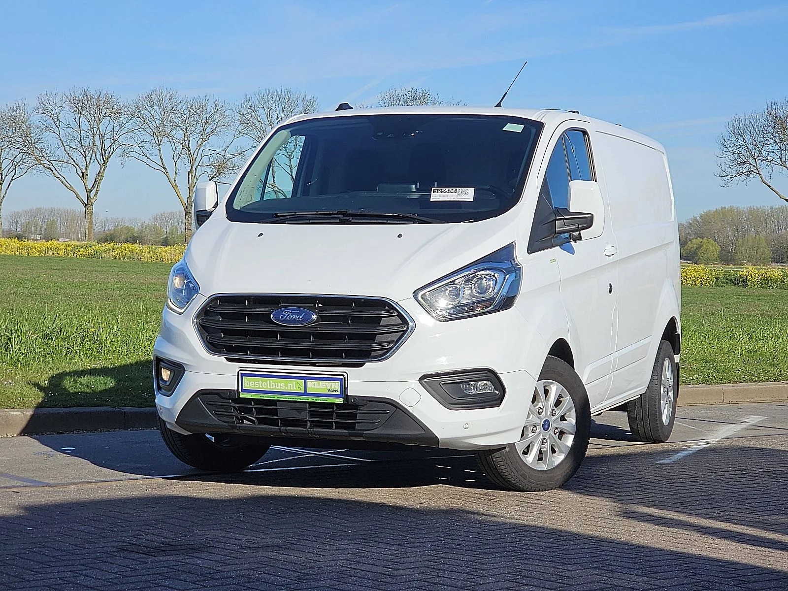 Ford Transit (2022) — foto 1