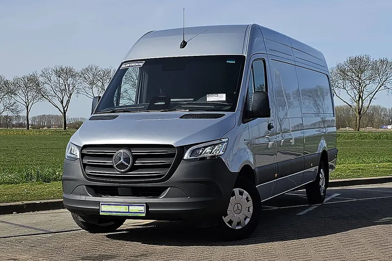 Mercedes-Benz eSprinter (2024)