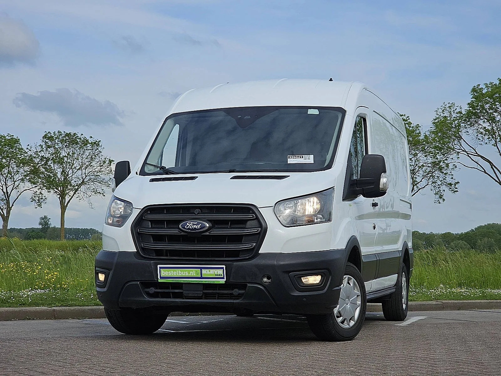 Ford Transit (2023) — foto 1