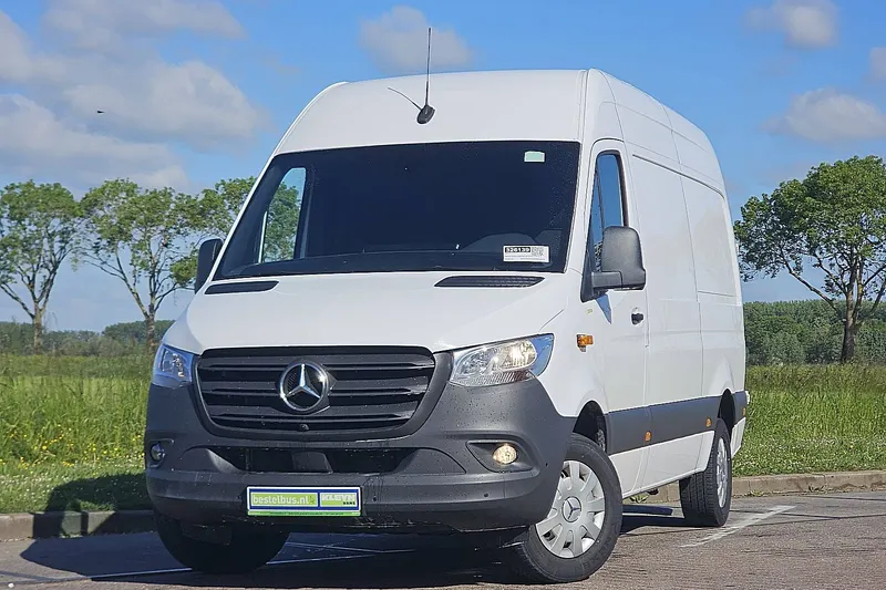 Mercedes-Benz Sprinter (2024)