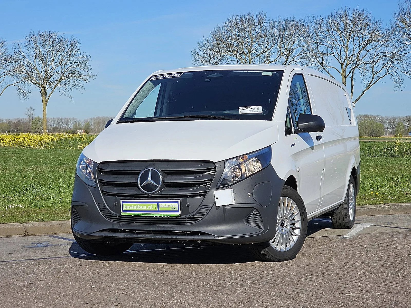 Mercedes-Benz eVito (2024) — foto 1