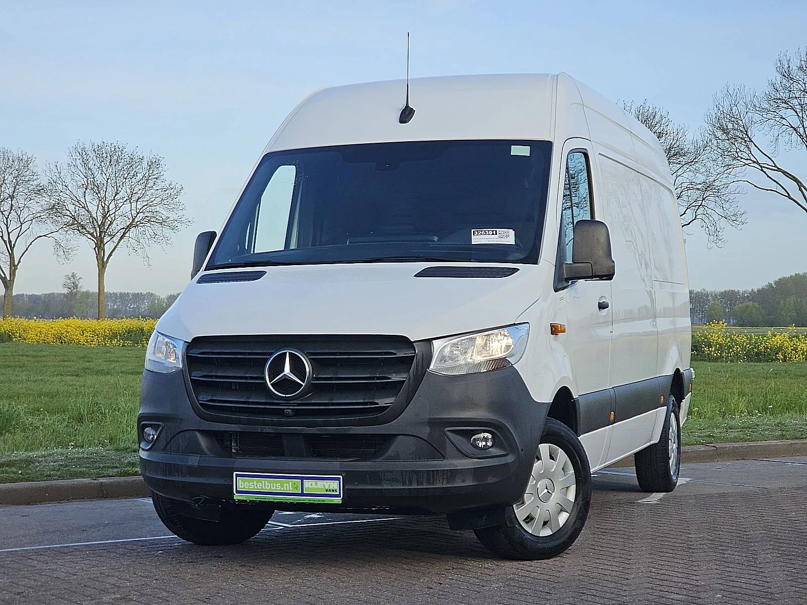 Mercedes-Benz Sprinter (2023) — foto 1
