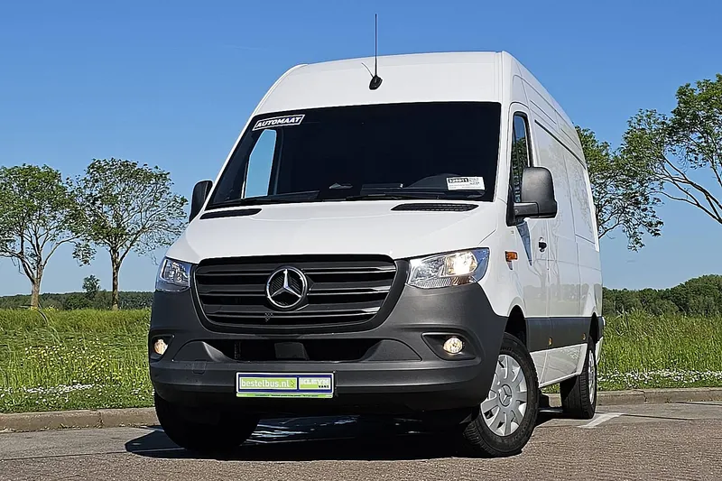 Mercedes-Benz Sprinter (2024)