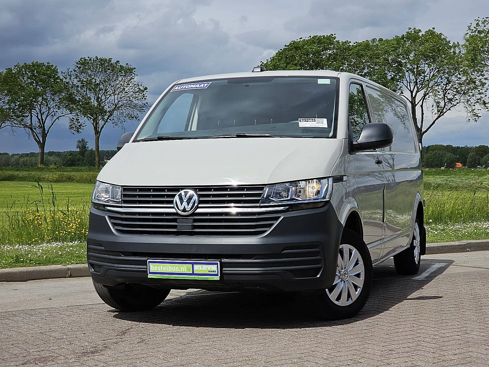 Volkswagen Transporter (2024) — foto 1