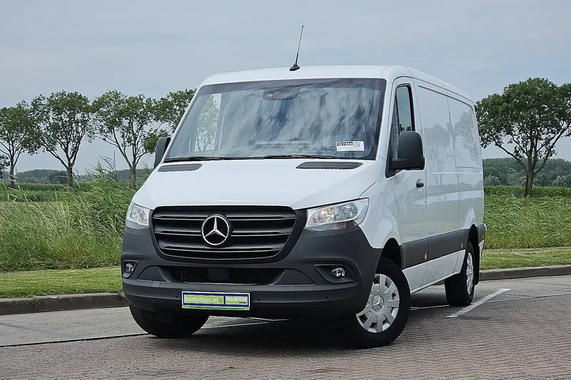 Mercedes-Benz Sprinter (2024)