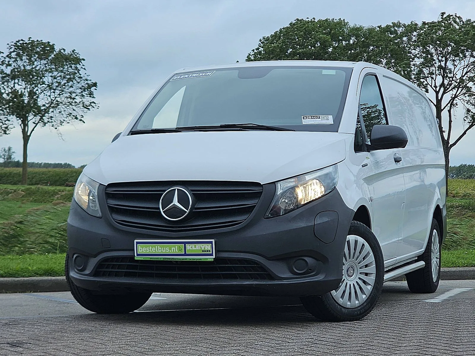 Mercedes-Benz eVito (2022) — foto 1