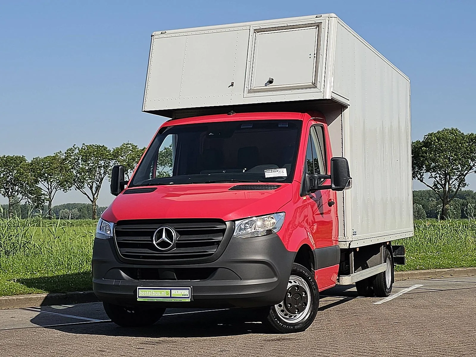 Mercedes-Benz Sprinter (2022) — foto 1