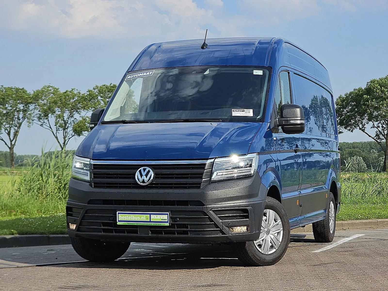 Volkswagen Crafter (2022) — foto 1