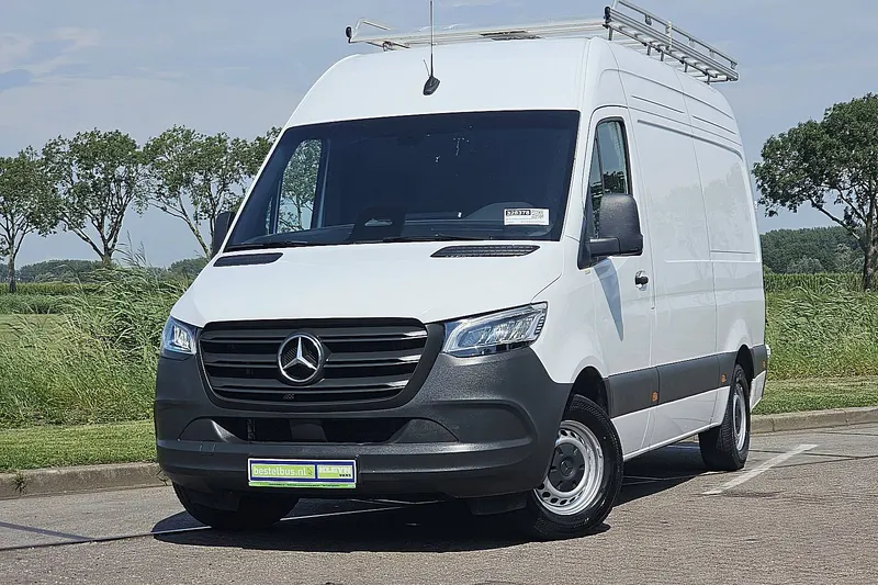 Mercedes-Benz Sprinter (2024)