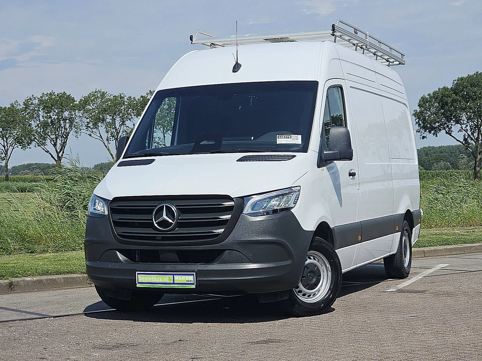 Mercedes-Benz Sprinter (2024) — foto 1