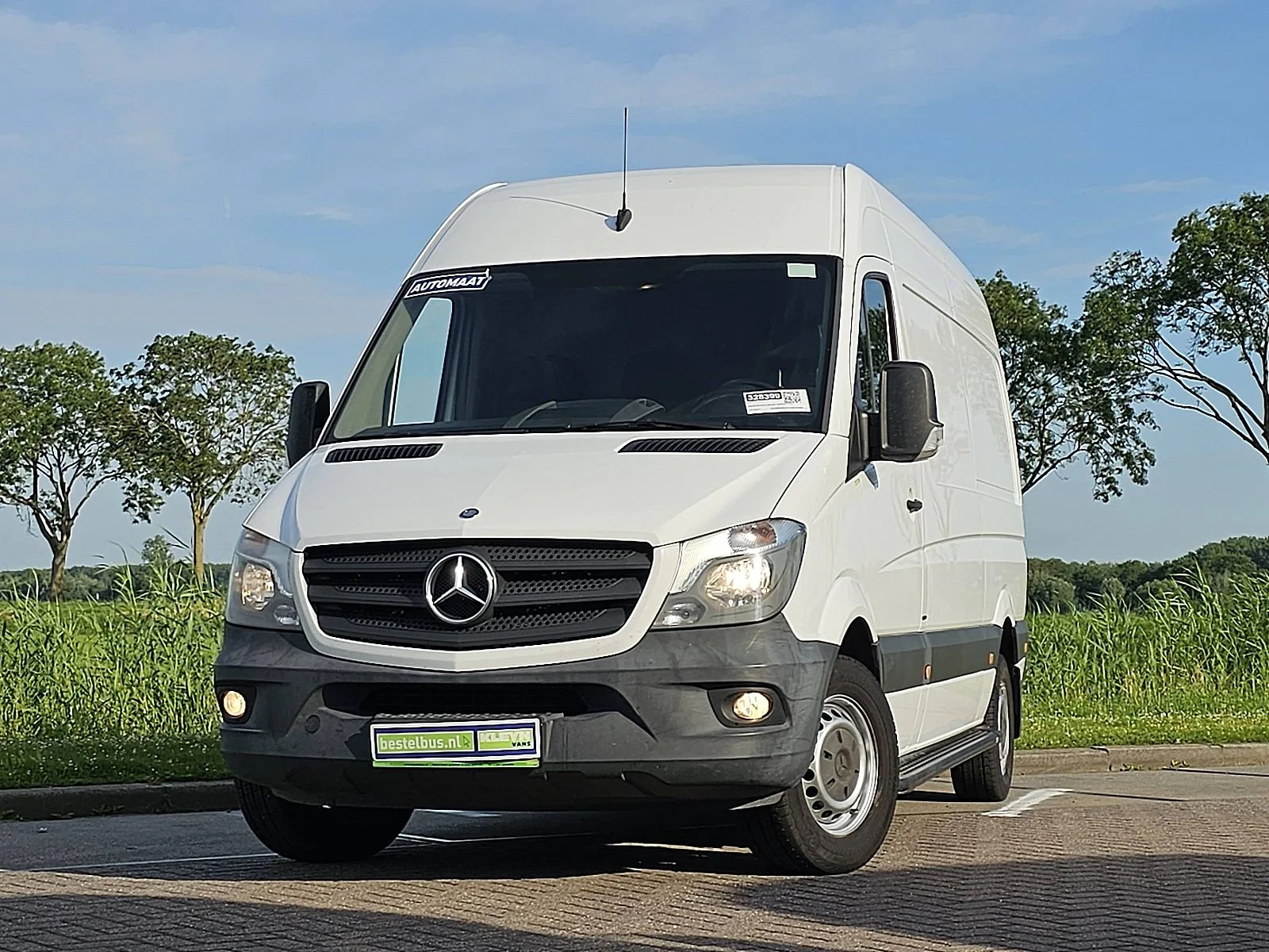 Mercedes-Benz Sprinter (2015) — foto 1