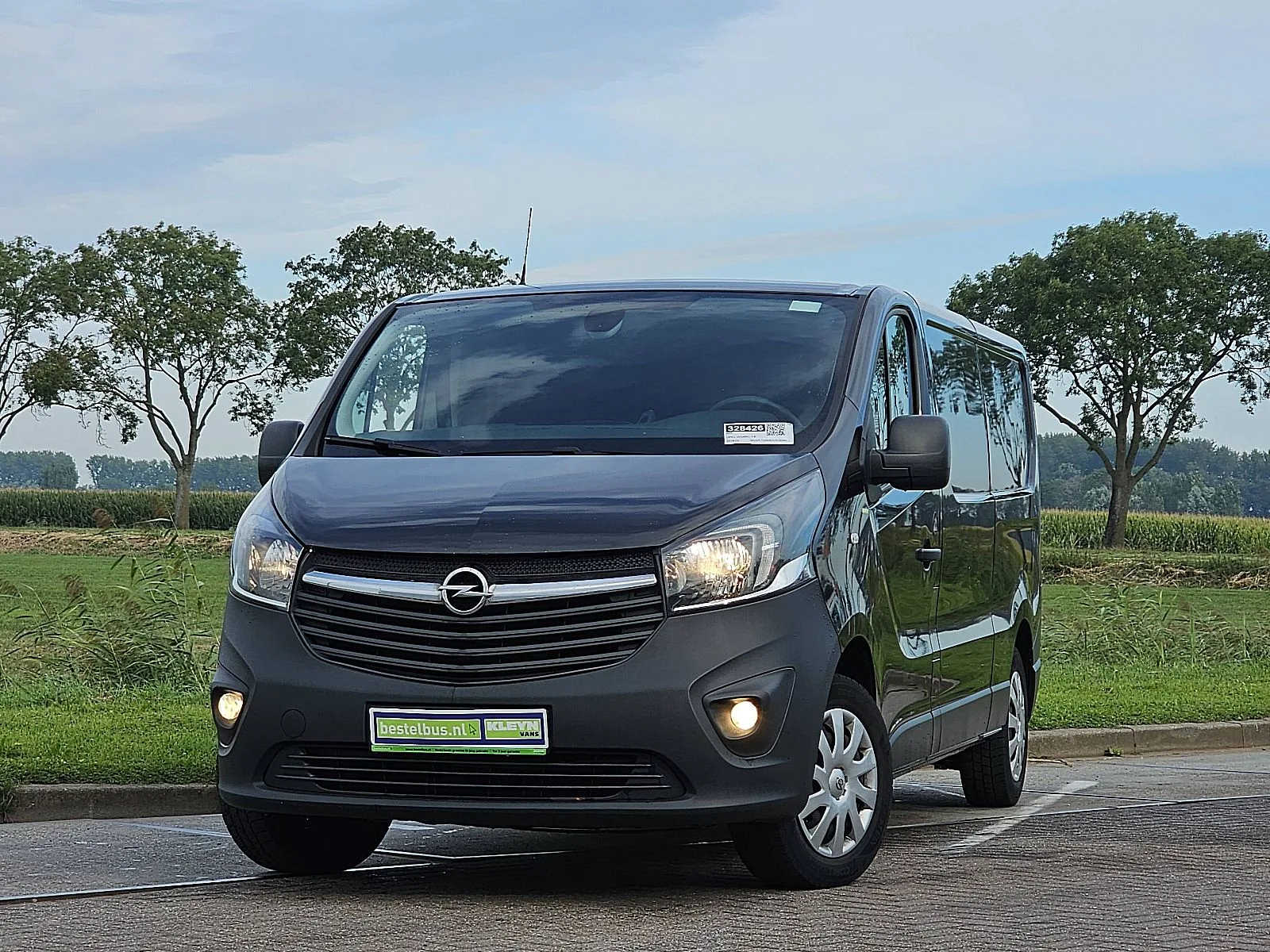 Opel Vivaro (2018) — foto 1