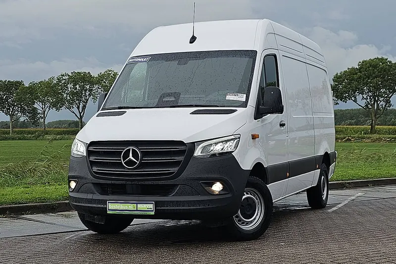 Mercedes-Benz Sprinter (2024)