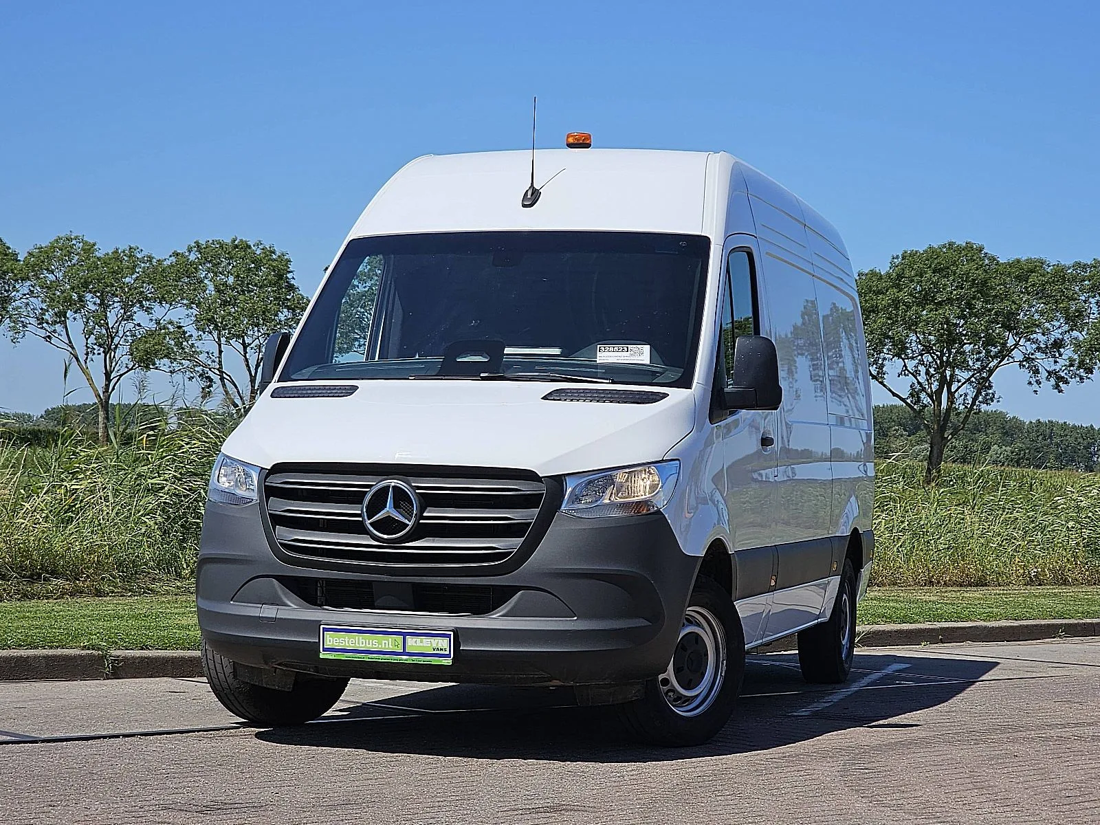 Mercedes-Benz Sprinter (2024) — foto 1