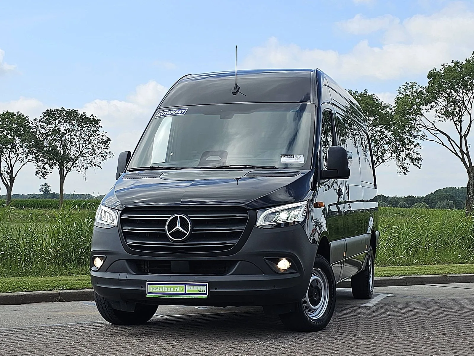 Mercedes-Benz Sprinter (2024) — foto 1