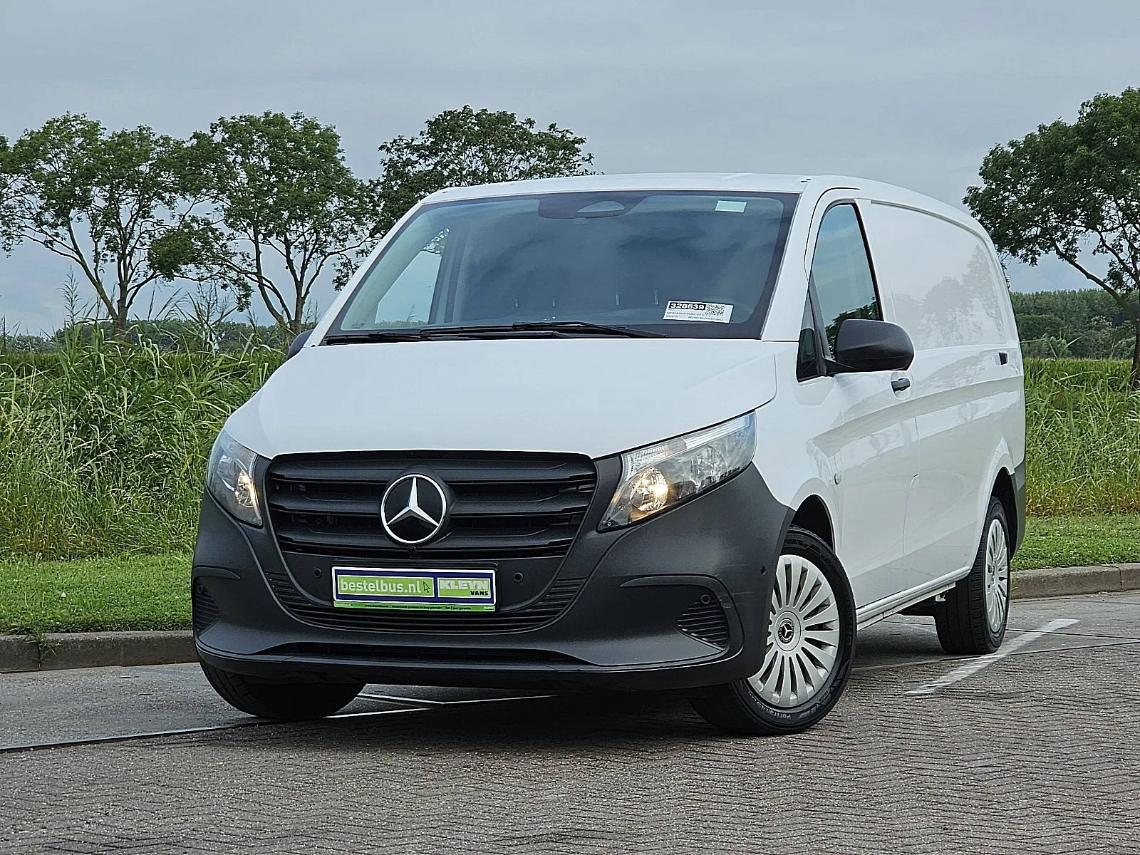 Mercedes-Benz Vito (2024) — foto 1