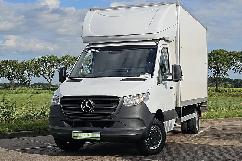 Mercedes-Benz Sprinter (2023)