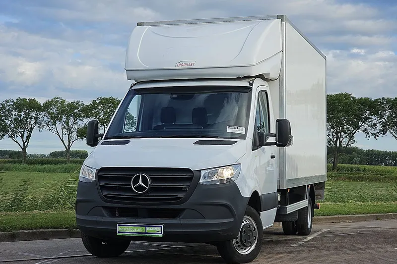 Mercedes-Benz Sprinter (2023)