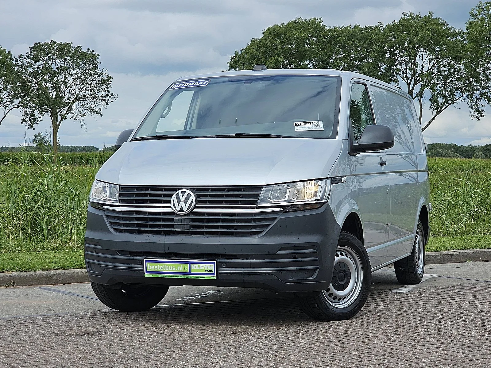 Volkswagen Transporter (2021) — foto 1