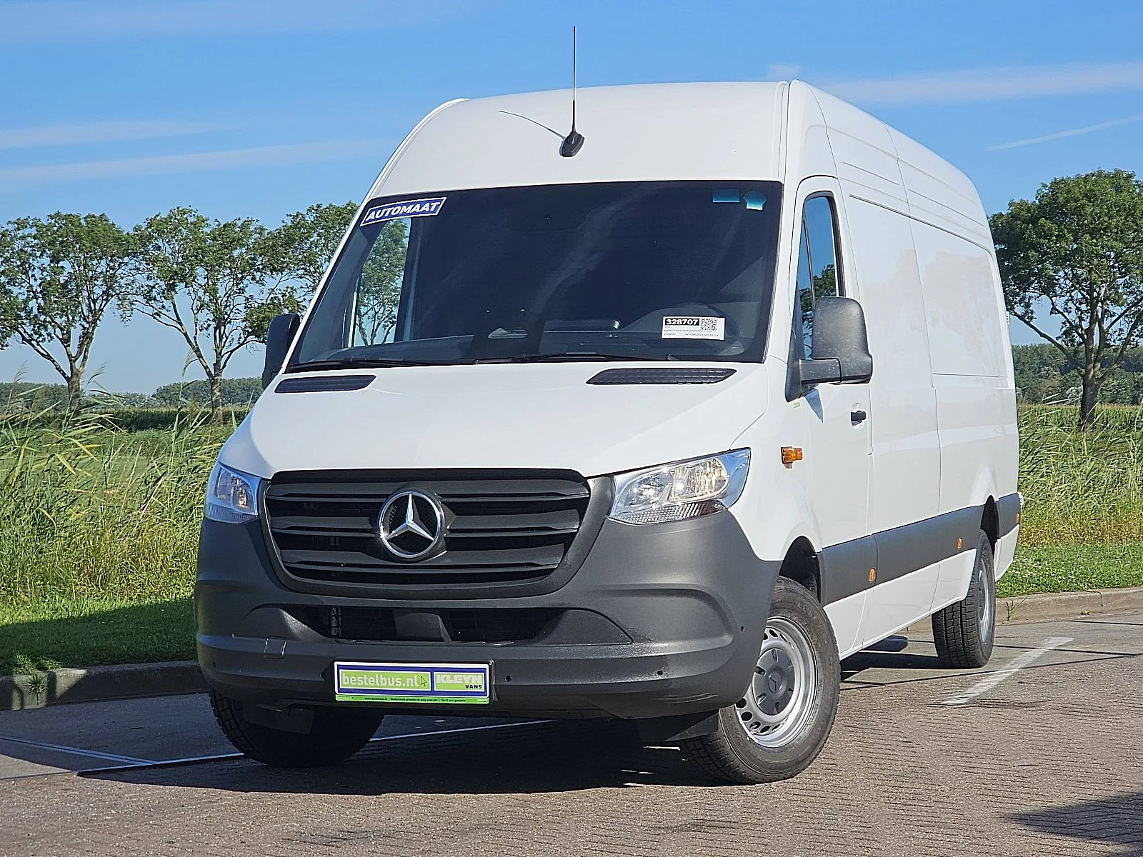 Mercedes-Benz Sprinter (2024) — foto 1