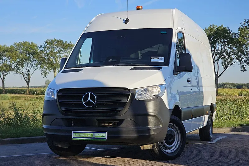 Mercedes-Benz Sprinter (2024)