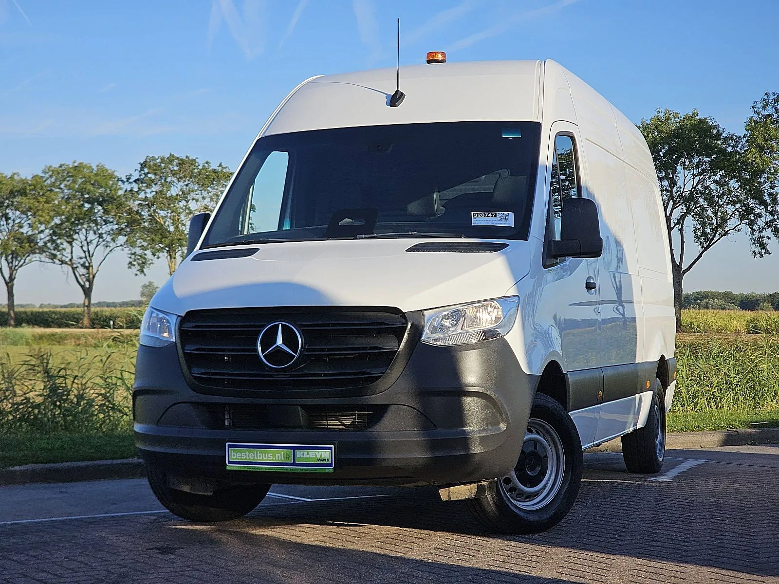 Mercedes-Benz Sprinter (2024) — foto 1