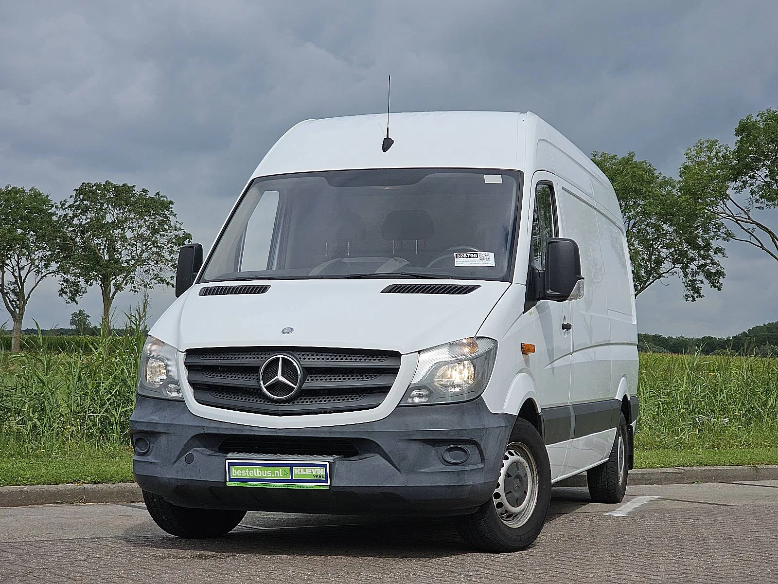 Mercedes-Benz Sprinter (2015) — foto 1
