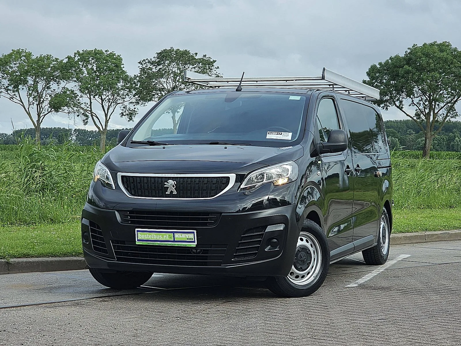 Peugeot Expert (2018) — foto 1