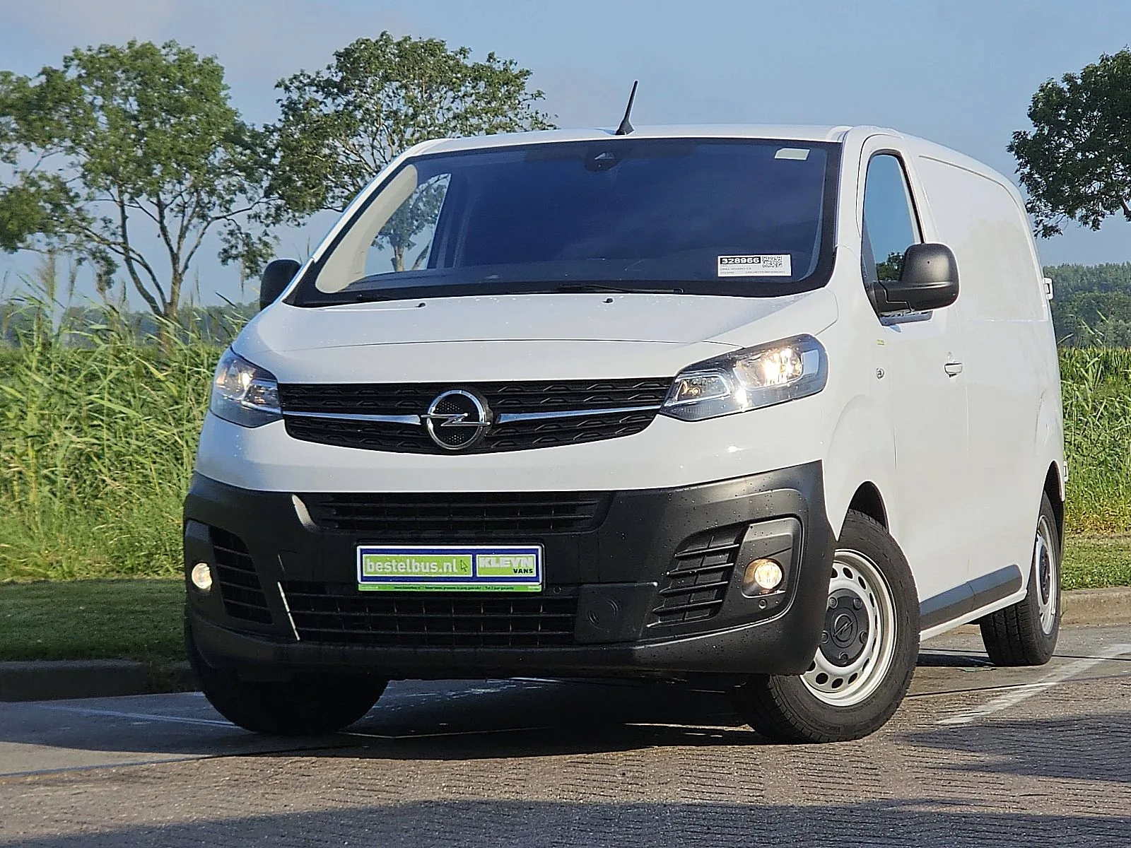 Opel Vivaro (2023) — foto 1