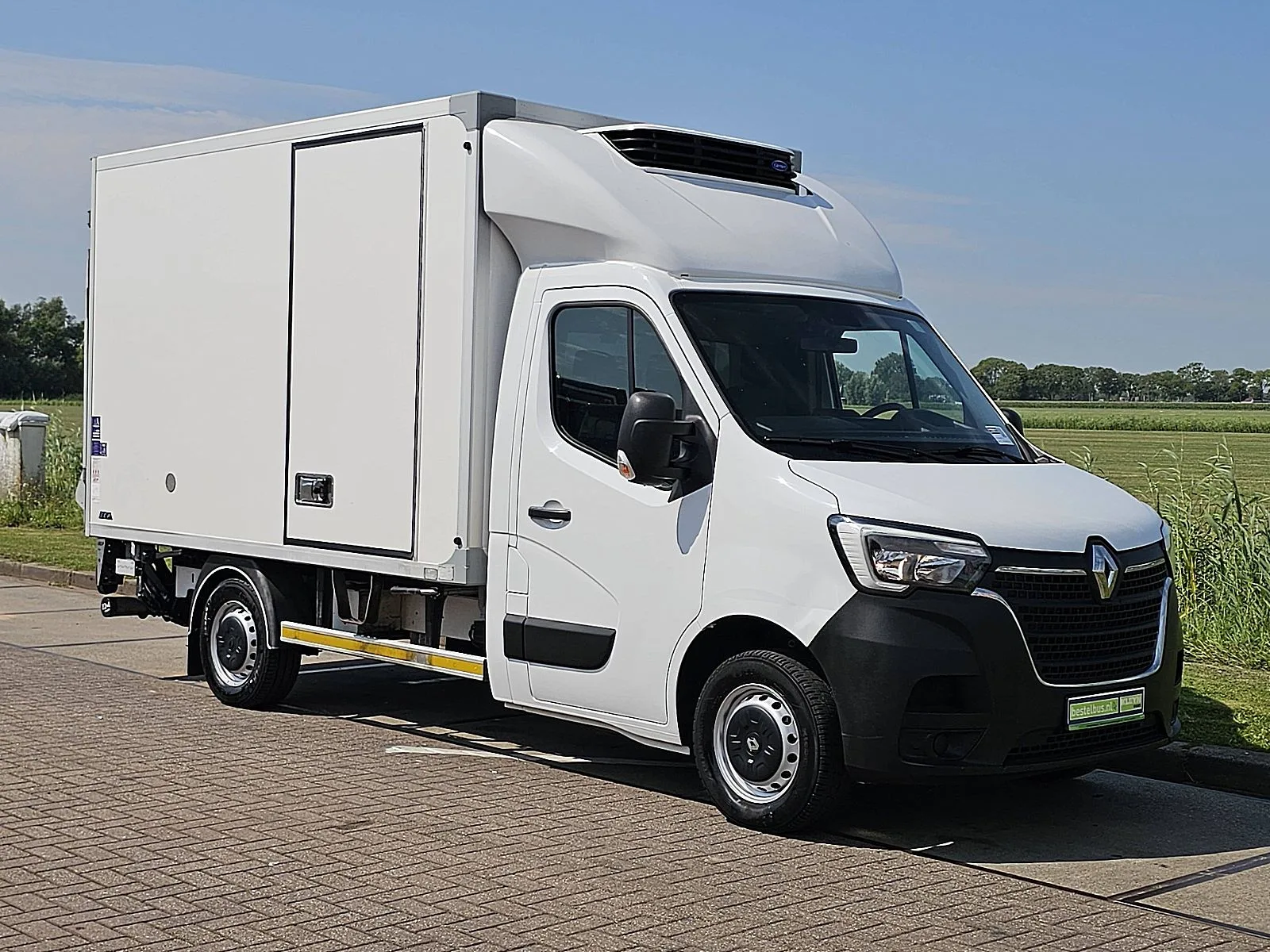 Renault Master (2023) — foto 1