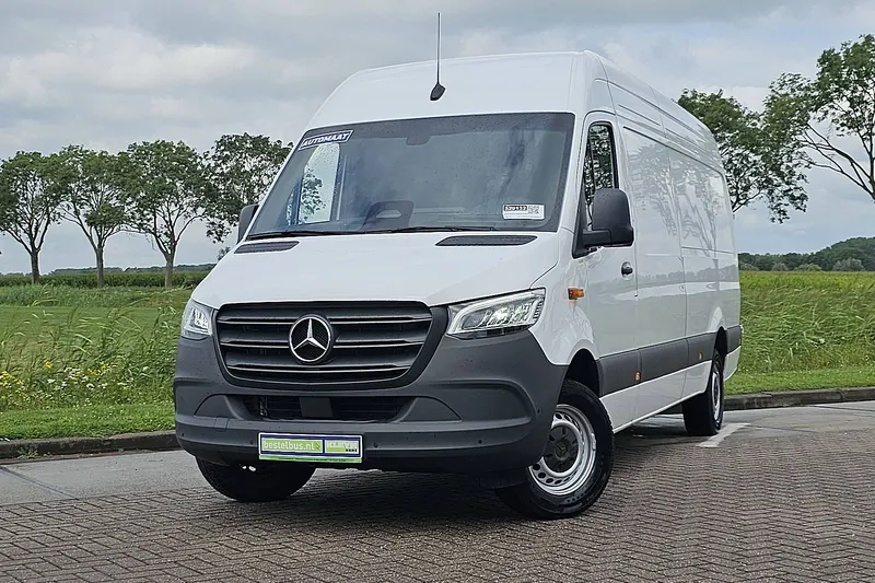 Mercedes-Benz Sprinter (2024)