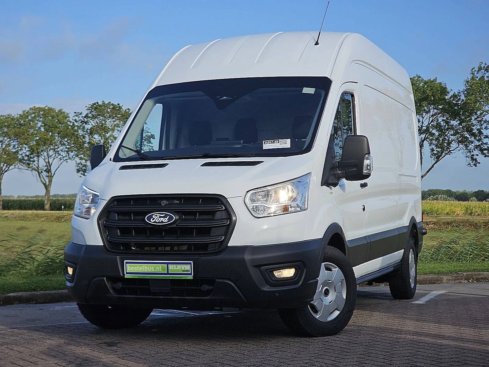Ford Transit (2024) — foto 1
