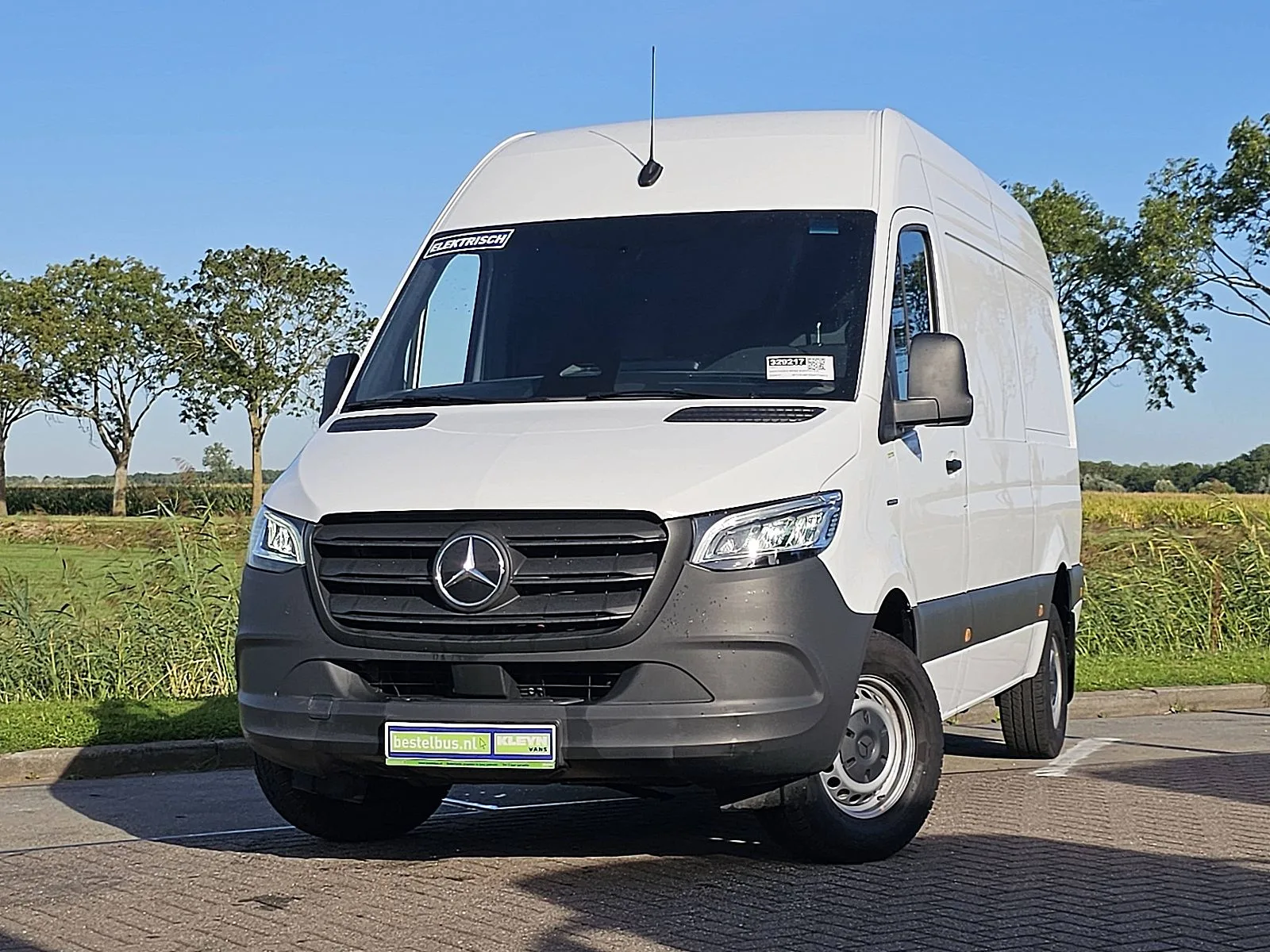 Mercedes-Benz eSprinter (2024) — foto 1