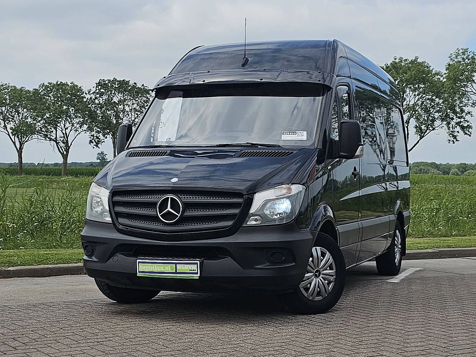 Mercedes-Benz Sprinter (2015) — foto 1