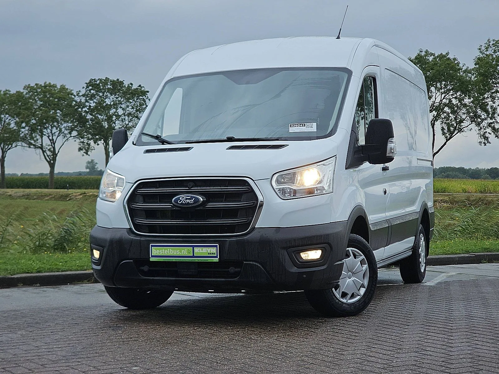 Ford Transit (2020) — foto 1