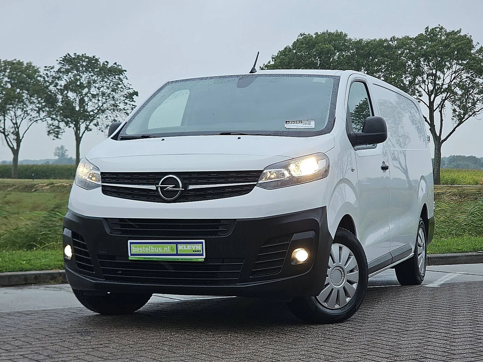 Opel Vivaro (2021) — foto 1