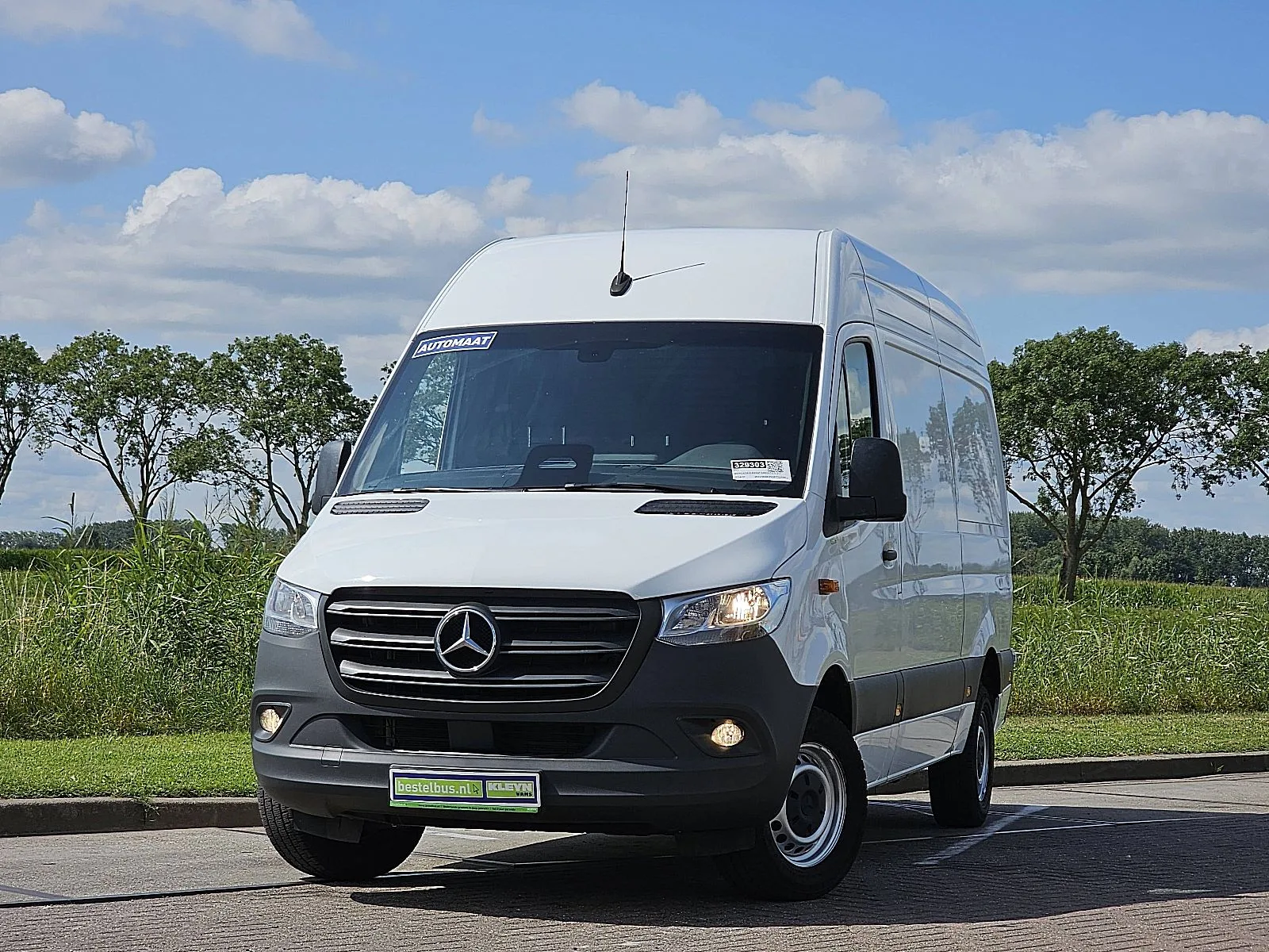 Mercedes-Benz Sprinter (2024) — foto 1