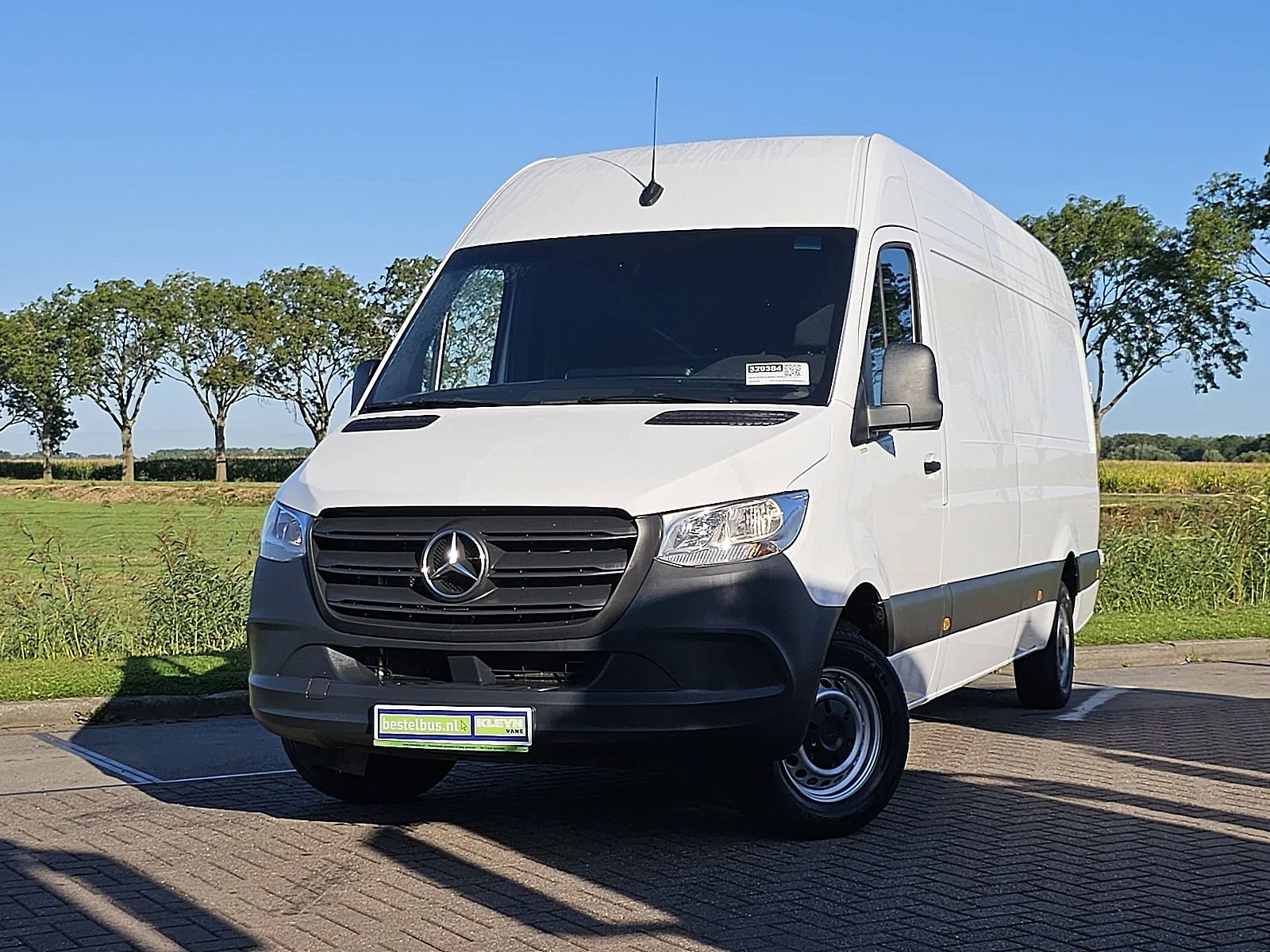Mercedes-Benz Sprinter (2024) — foto 1