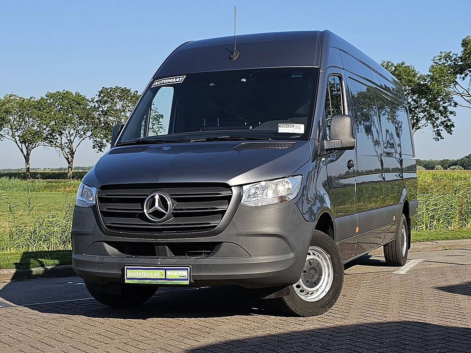 Mercedes-Benz Sprinter (2023) — foto 1