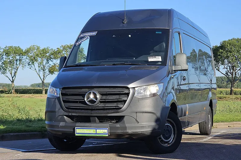 Mercedes-Benz Sprinter (2023)