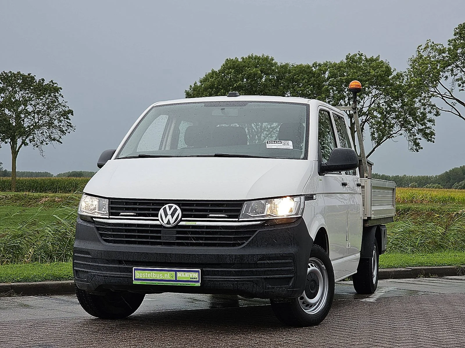 Volkswagen Transporter (2020) — foto 1