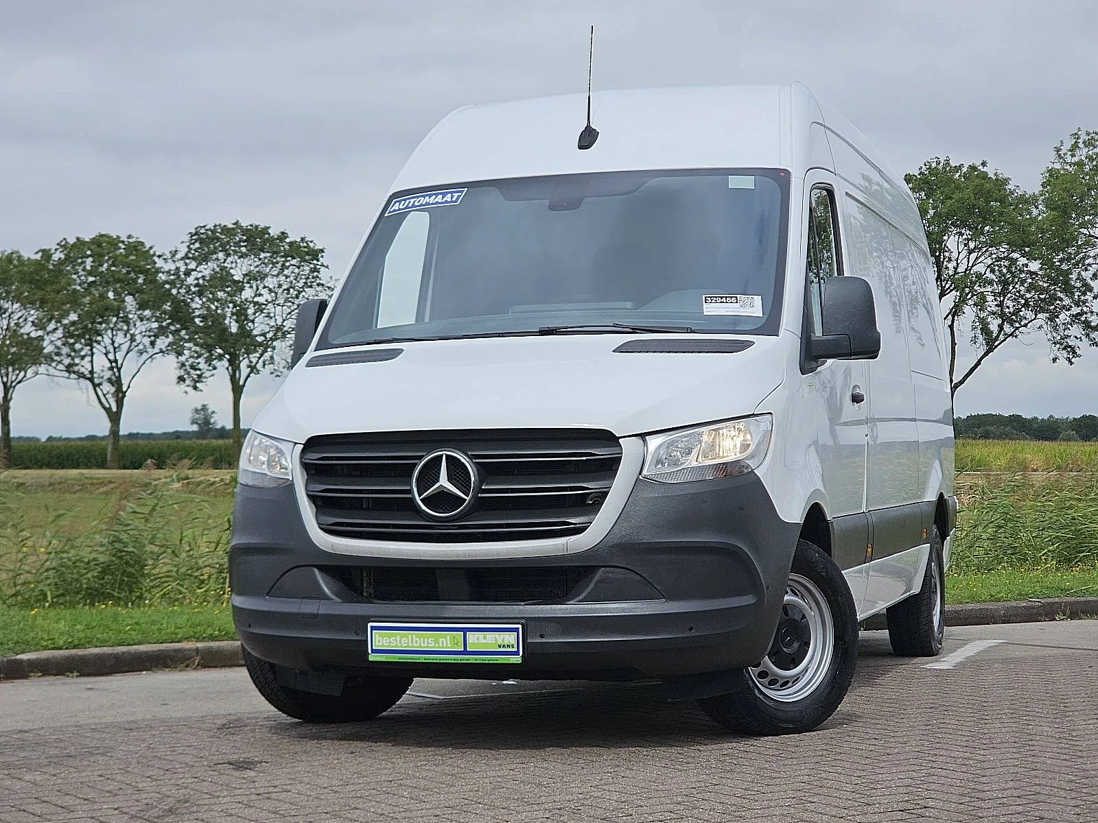 Mercedes-Benz Sprinter (2022) — foto 1