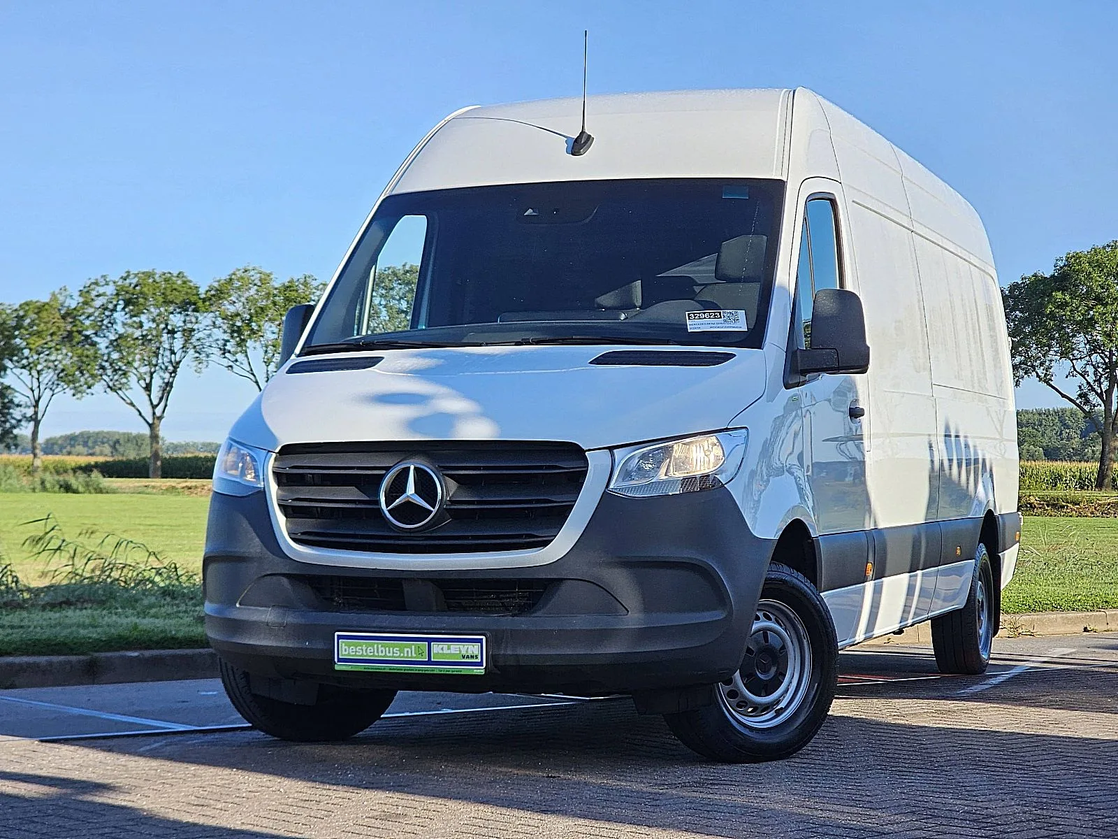 Mercedes-Benz Sprinter (2024) — foto 1