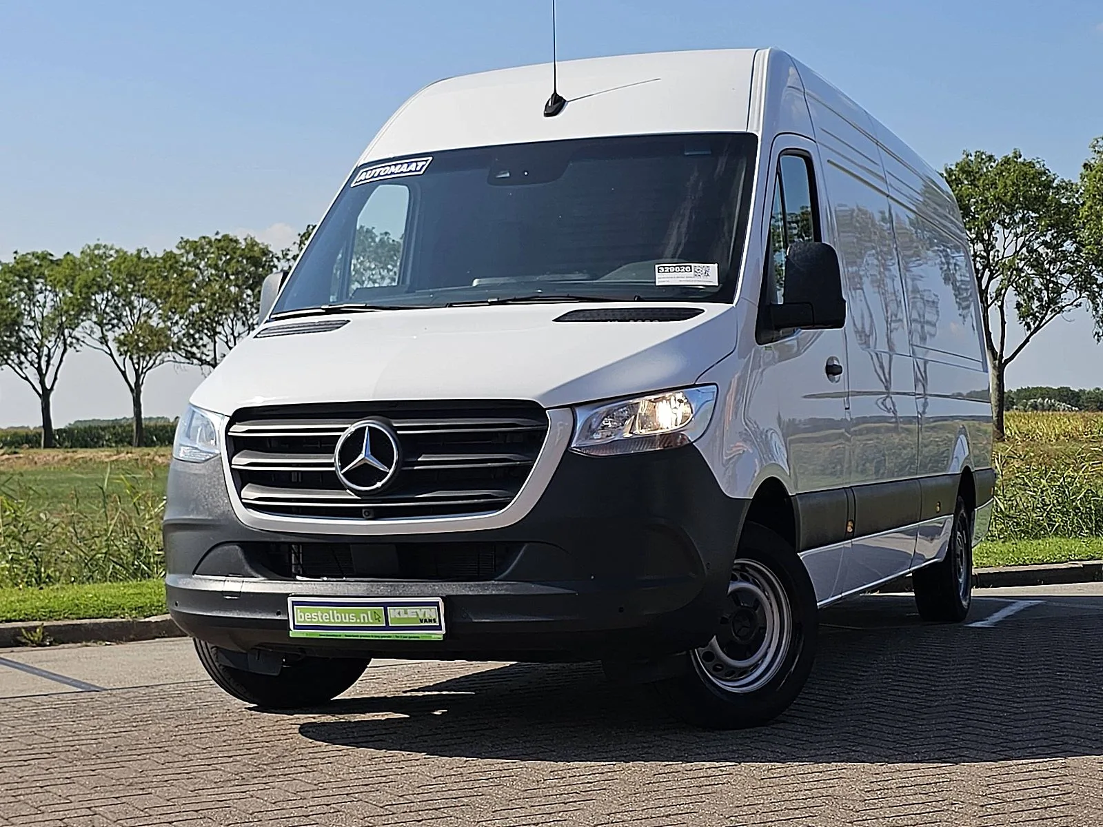 Mercedes-Benz Sprinter (2024) — foto 1