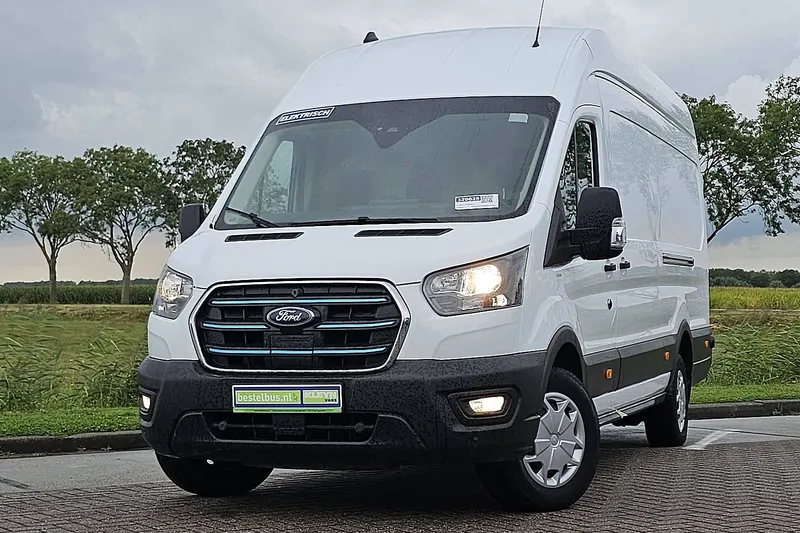 Ford E-Transit (2024)